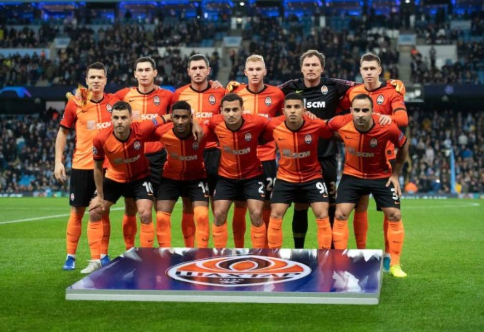 Premier League de Ucrania - El Shakhtar Donetsk está en la cima de la liga ucraniana con 59 puntos. Le saca una buena ventaja de 13 unidades al Dynamo Kyiv.