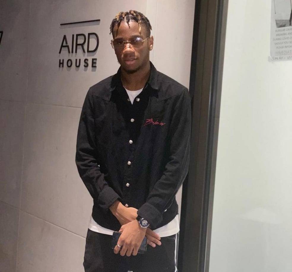 “Isaac es un delantero divertido, rápido, técnicamente bueno, necesitaba tiempo para crecer. El que viene de fuera siempre necesita algo de tiempo y no lo tuvo. Se fue y no sabemos si volverá. Es una pena estar un poco acomodado porque la calidad ahí está” ha afirmado Carvalho, uno de los entrenadores lusos a la publicación ‘Zerozero’.