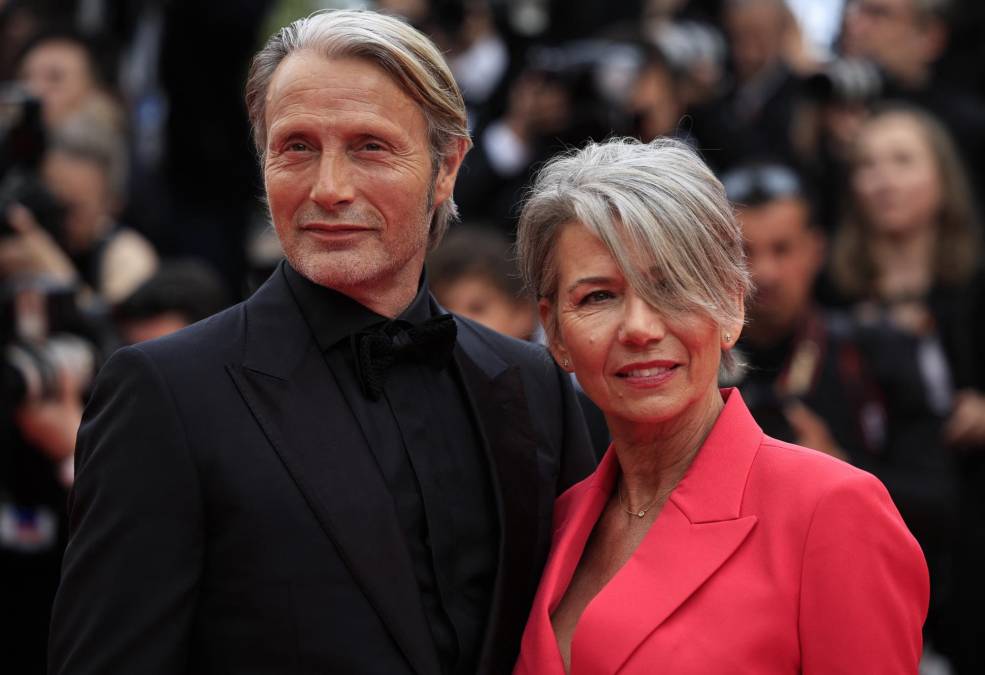 El actor danés Mads Mikkelsen llegó junto a su esposa, Hanne Jacobsen.