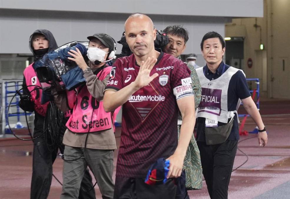 Iniesta se despide: Así fue su doloroso adiós de Japón ante el Barcelona