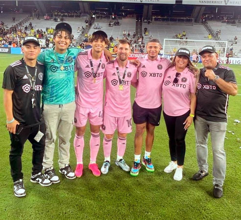 David Ruiz celebró con su familia el título de la Leagues Cup y junto a Lionel Messi.
