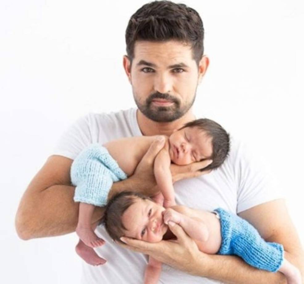 El actor ha comentado en sus publicaciones que no han perdido la fe que su hijo logrará recuperarse.