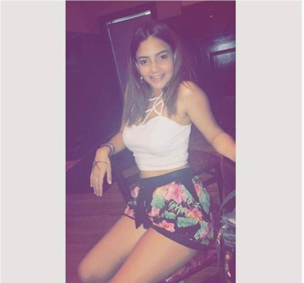 Las metas de Stephanie Lobo 'son graduarme, trabajar, y en un futuro sacar mi maestría en Marketing si Dios me lo permite. Sueño con poder formar una familia y también estaría en mis planes crear mi propia empresa'.