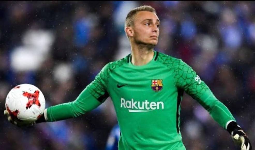 El destino más probable de Jasper Cillessen parece ser el Benfica y dejará cerca de 25 millones de euros en las arcas del Barcelona. El arquero holandés se ha despedido jugando la Copa del Rey como titular tras tres temporadas rindiendo a un nivel excelso como guardameta suplente.