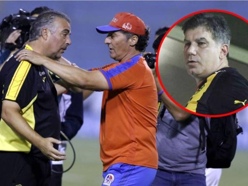 Pedro Troglio salió en defensa de Ramiro Martínez, quien fue criticado por Mateo Yibrín.