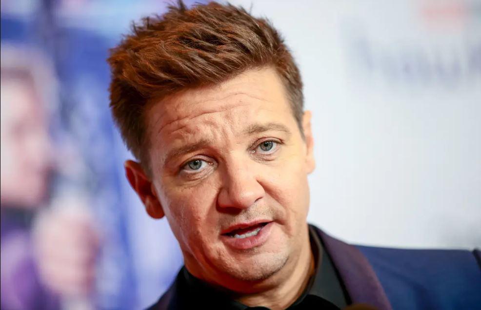 Jeremy Renner pidió que no lo dejarán vivir si tenía que estar conectado a una máquina