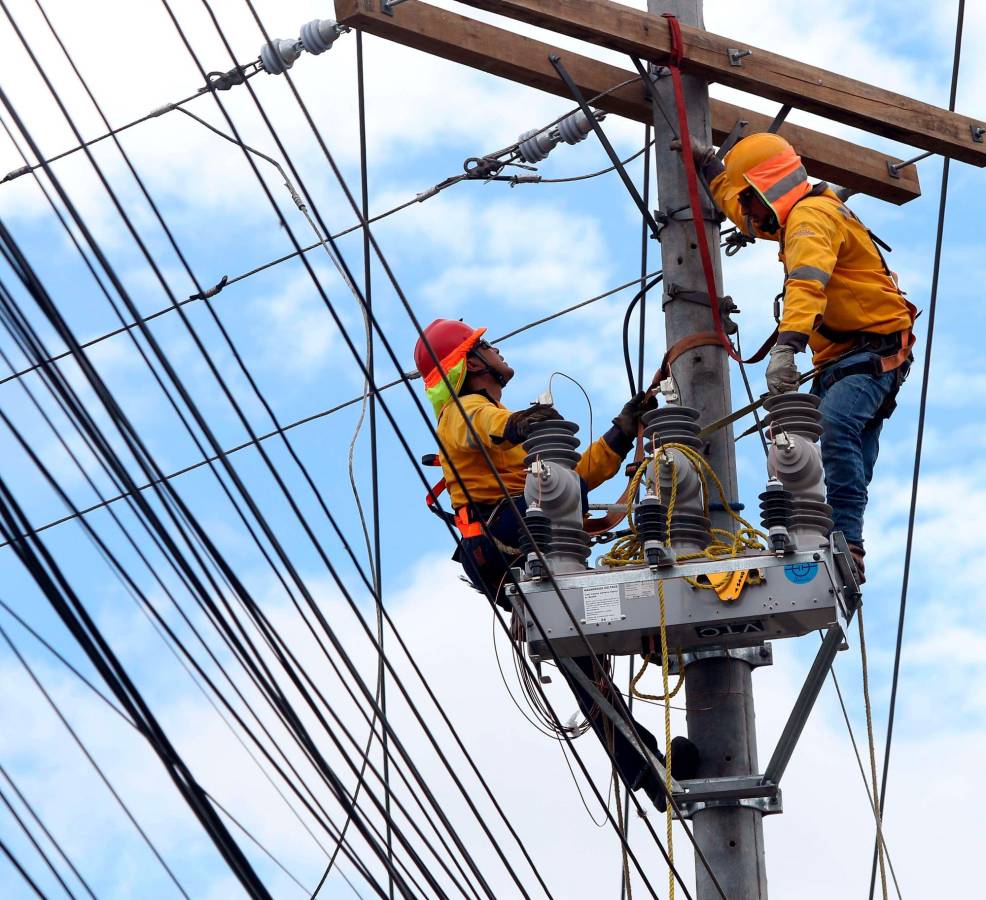 Contratarán 5,000 personas para plan de rescate de Enee
