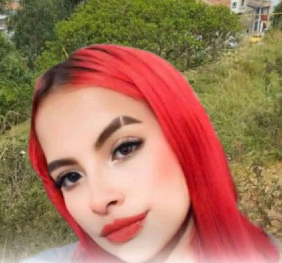 Según reportes de medios locales, días después fue encontrado el cadáver de Catalina y presentaba señales de violencia sexual y estrangulamiento. 