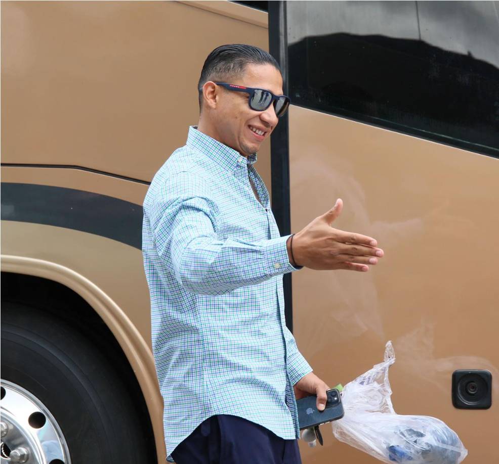 Emilio Izaguirre actualmente tiene 37 años de edad y es el director deportivo del Motagua de la Liga Nacional de Honduras.