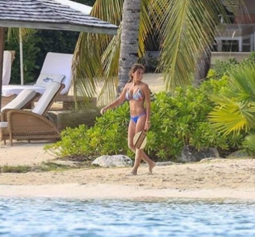 Antonella se ha dado tiempo para disfrutar del tenis en la playa.
