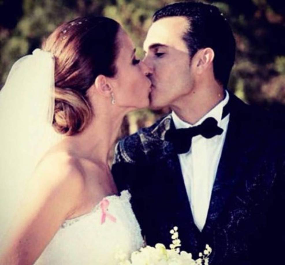 Pedro Rodríguez del Chelsea no se quedó atrás . 'Nuestro apoyo incondicional en esta causa. Súmate al rosa', escribió.