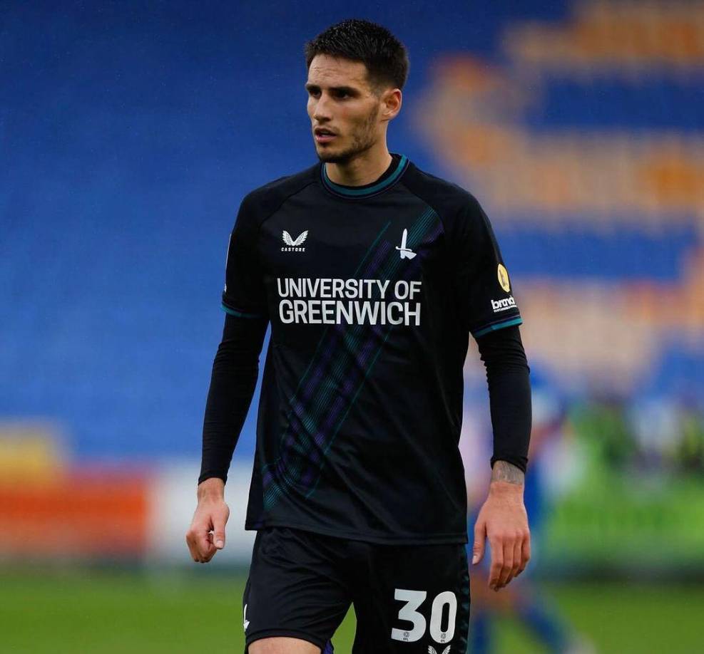 Slobodan Tedic, delantero serbio de 23 años, ha regresado al Manchester City después de su cesión en Charlton.