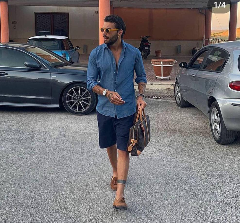 El futbolista de 27 años no opuso resistencia al arresto y algunos testimonios indican que confesó haber sido el autor del crimen, aunque cuando le tocó declarar ante el juez eligió mantenerse en silencio por recomendación de su abogado.