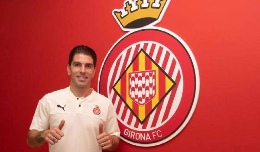 Jonathan Soriano: El delantero español ha sido anunciado como nuevo jugador del Girona de la segunda división de España, llega procedente del Al Hilal de Arabia Saudita.