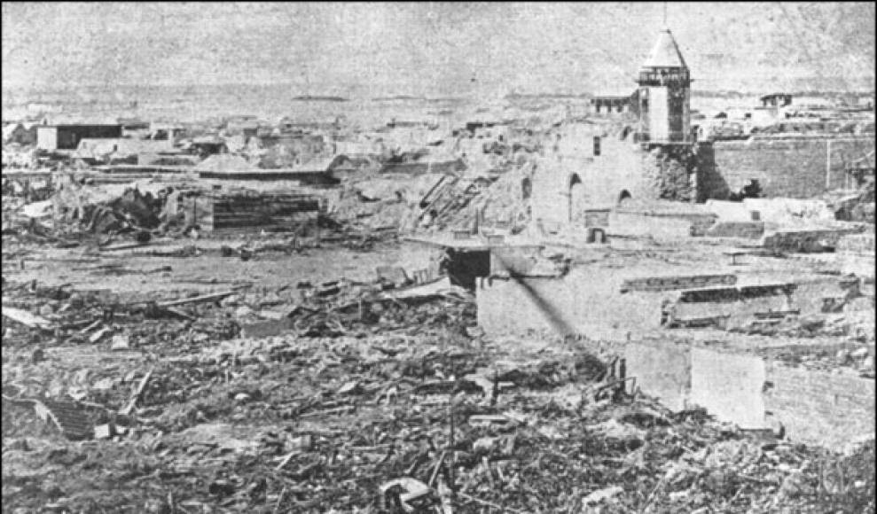 Arica, Chile, 13 de agosto de 1869<br/>Intensidad: 9.0 grados (Otras fuentes citan una intensidad de 8.6 grados)<br/>Víctimas: Más de un centenar<br/>Aunque la zona es chilena en la actualidad, este sismo ocurrió cuando esta formaba parte del Perú. <br/>