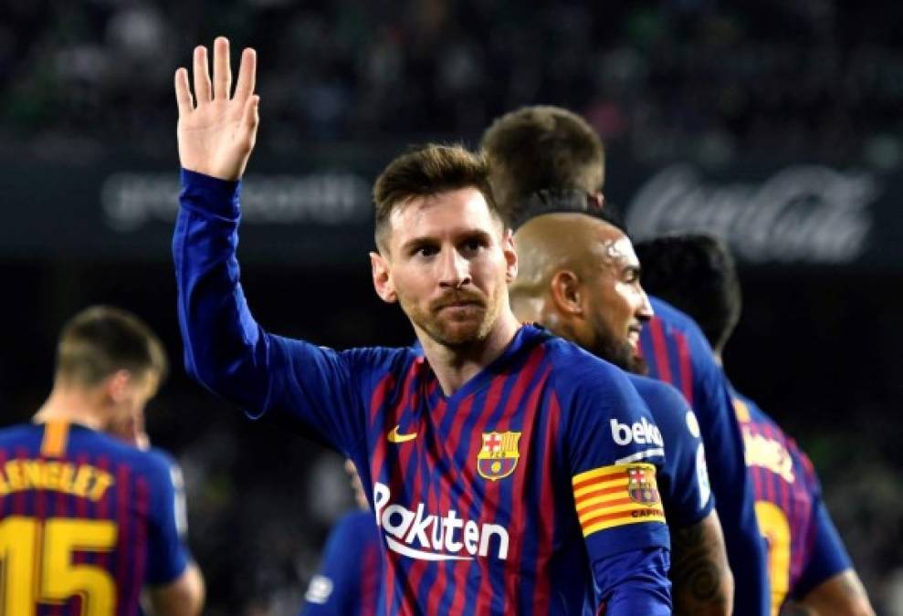 Tras su hat-trick, Messi recibió aplausos por parte de la afición del Betis pese a que los golearon 1-4 en su propio estadio. El argentino respondió con agradecimiento.