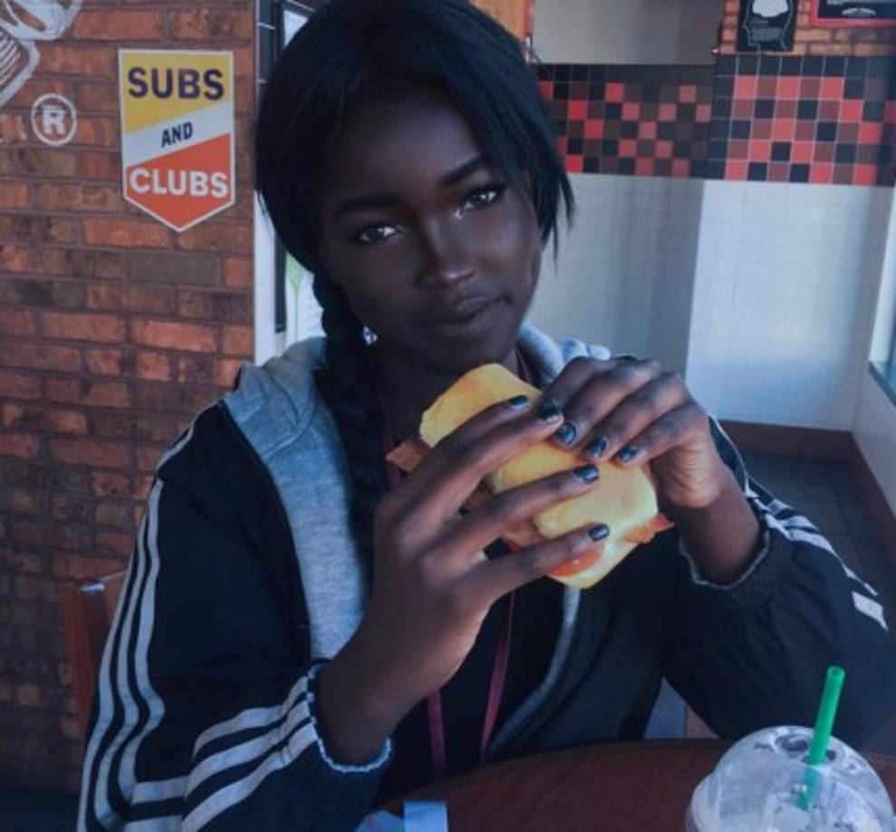 Aquí una de sus frases: “Sólo quiero decirles a mis seguidoras de la escuela secundaria, especialmente a mis chicas negras, por favor no pierdan el tiempo preocupándose por los chicos. No vale la pena”.