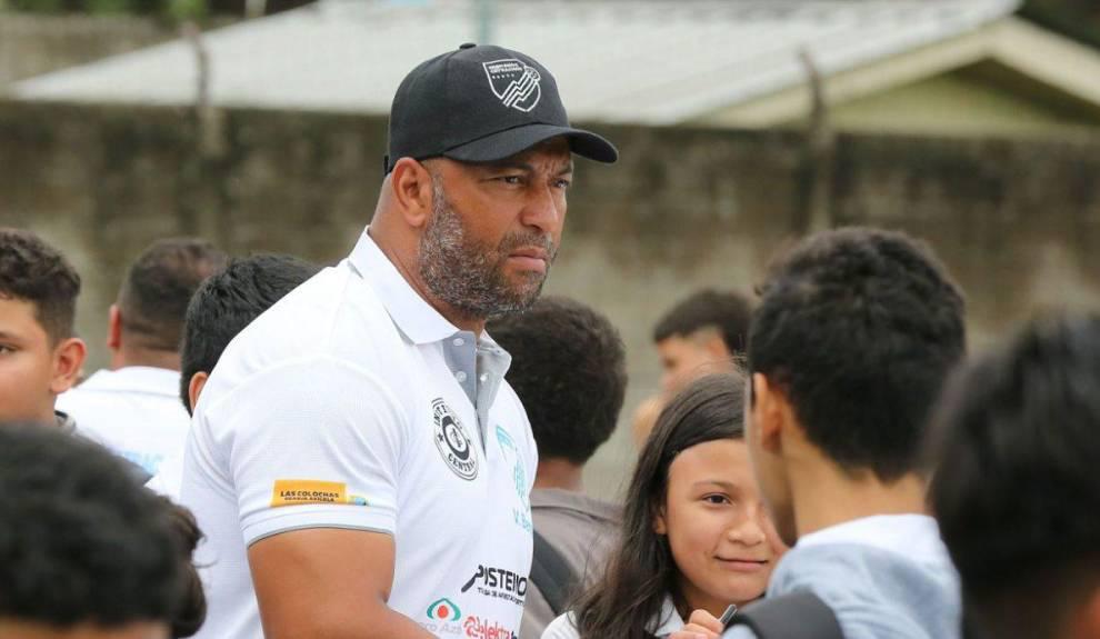 Muma Bernárdez a jugadores de Olimpia: “No les da el físico”