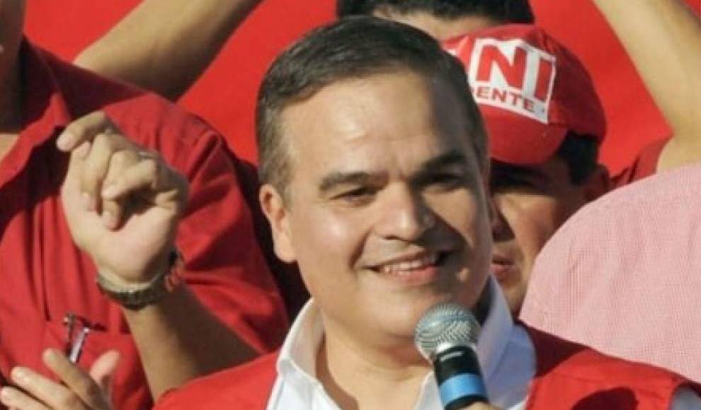 También habló sobre la posibilidad de que Nasralla sea candidato presidencial del Partido Liberal. 