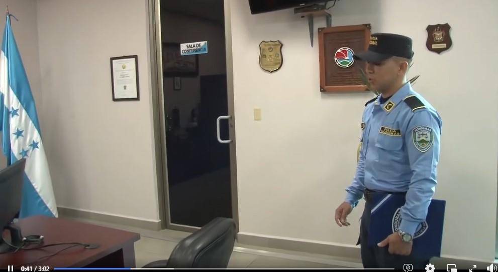 La policía Nacional colgó el video del reconocimiento de Alejandro y los halagos continuaron.