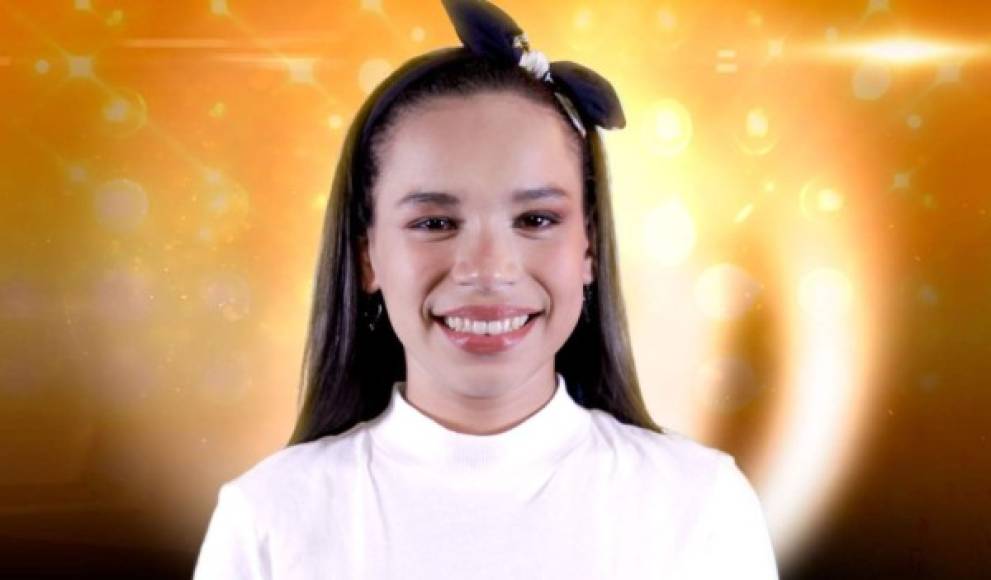 Angie Flores, conoce más de la hondureña que brilla en La Academia