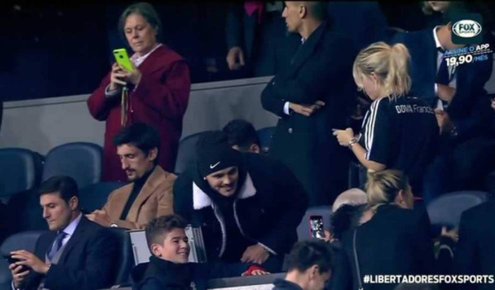 Mauro Icardi y su esposa Wanda Nara llegaron al Bernabéu.