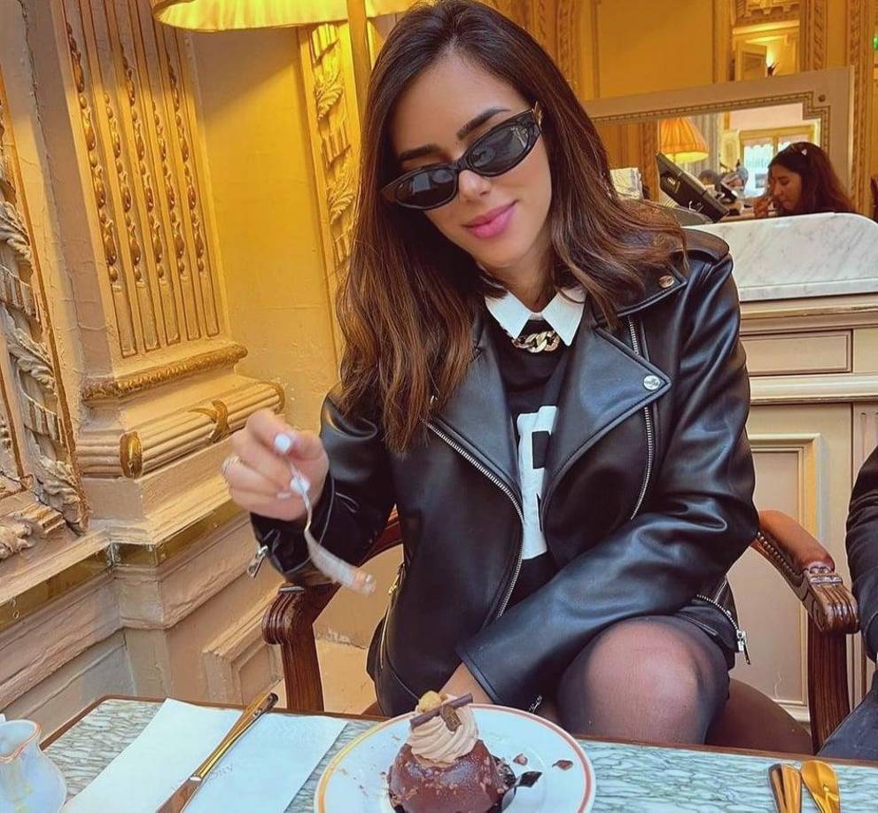 Bruna Biancardi, cuya residencia se encuentra en Sao Paulo, cursó estudios relacionados con la moda en la Universidade Anhembi Morumbi. 