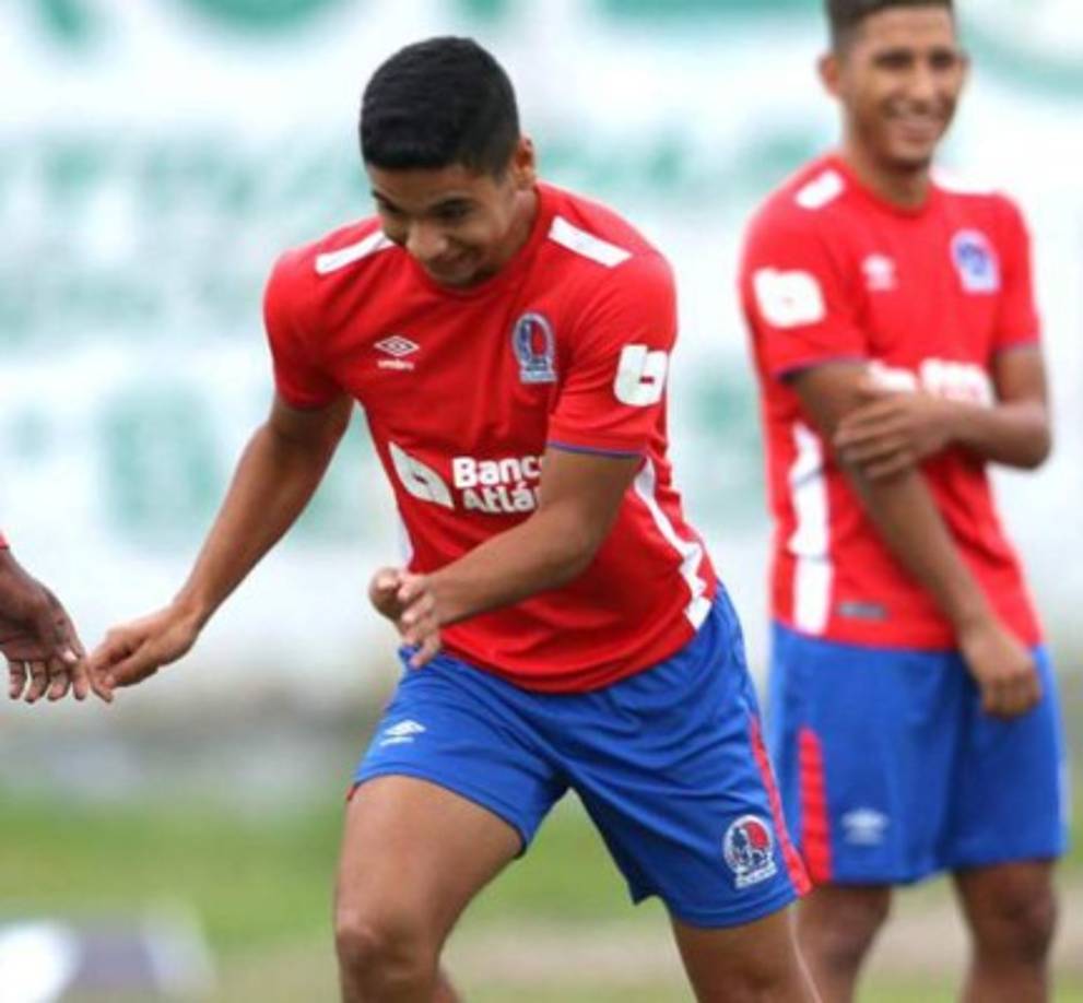 Carlos Pineda: El mediocampista sería otro de los que deje al Olimpia y llegaría cedido a préstamo al Real de Minas.