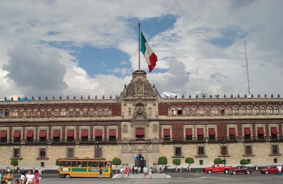 BTS se reunirá con Sheinbaum y saludará a fans desde el Palacio Nacional