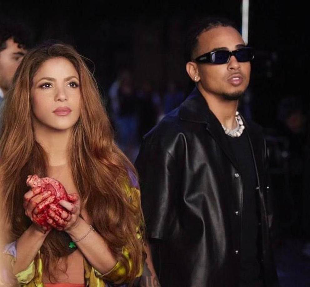 El cantante tiene un fuerte sentido del olfato. De hecho, afirma que puede reconocer mejor a las personas por su olor que por su cara o su nombre. Uno de los pasatiempos de Shakira es trabajar con arcilla. Muchos de los objetos que ha realizado se exhiben en su casa como parte de la decoración.