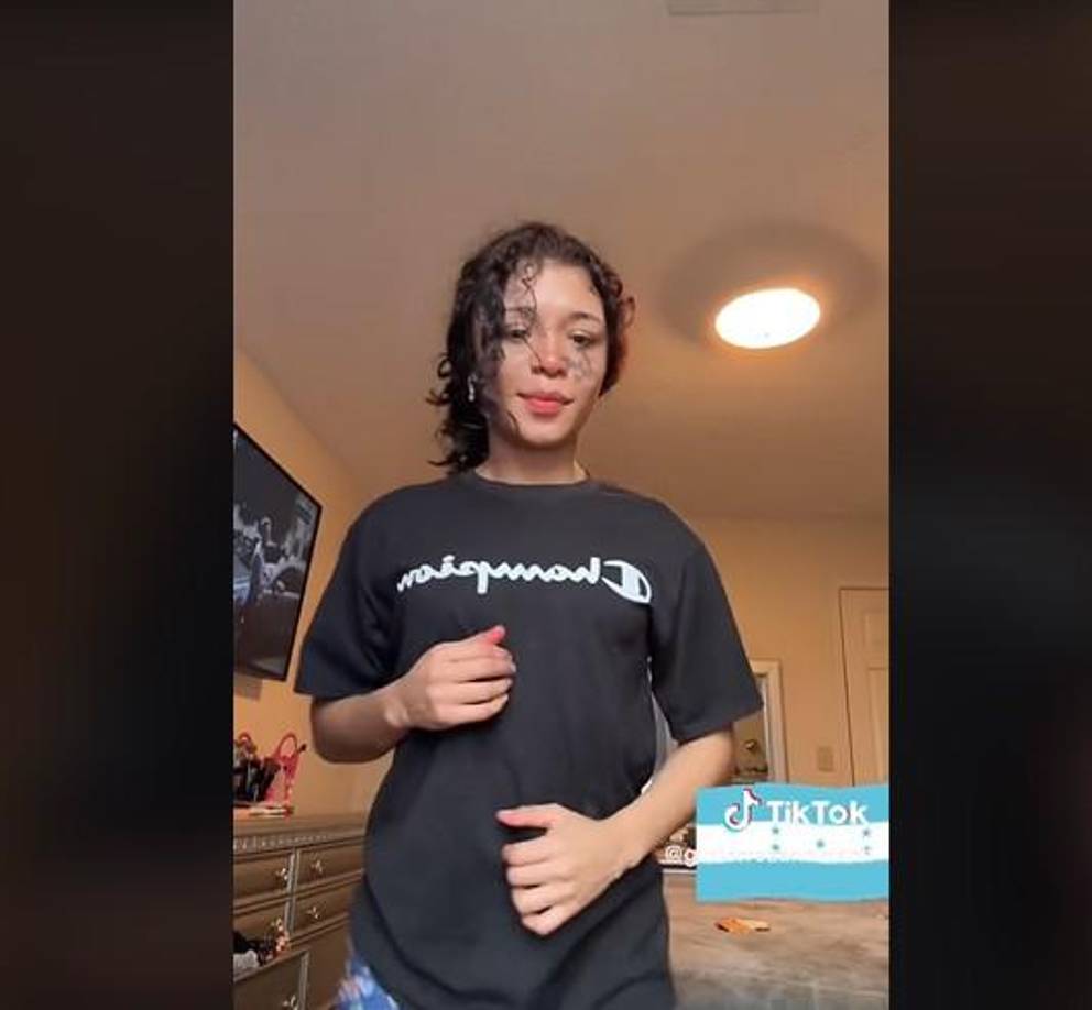 “La mejor delantera, la que contagiaba con su risa, la que me hacía las trenzas... Pero, sobre todo, una madre, hermana e hija... Que Dios la tenga en su gloria. Descansa en paz, Paola Gutierrez”, le escribió una de sus amigas.