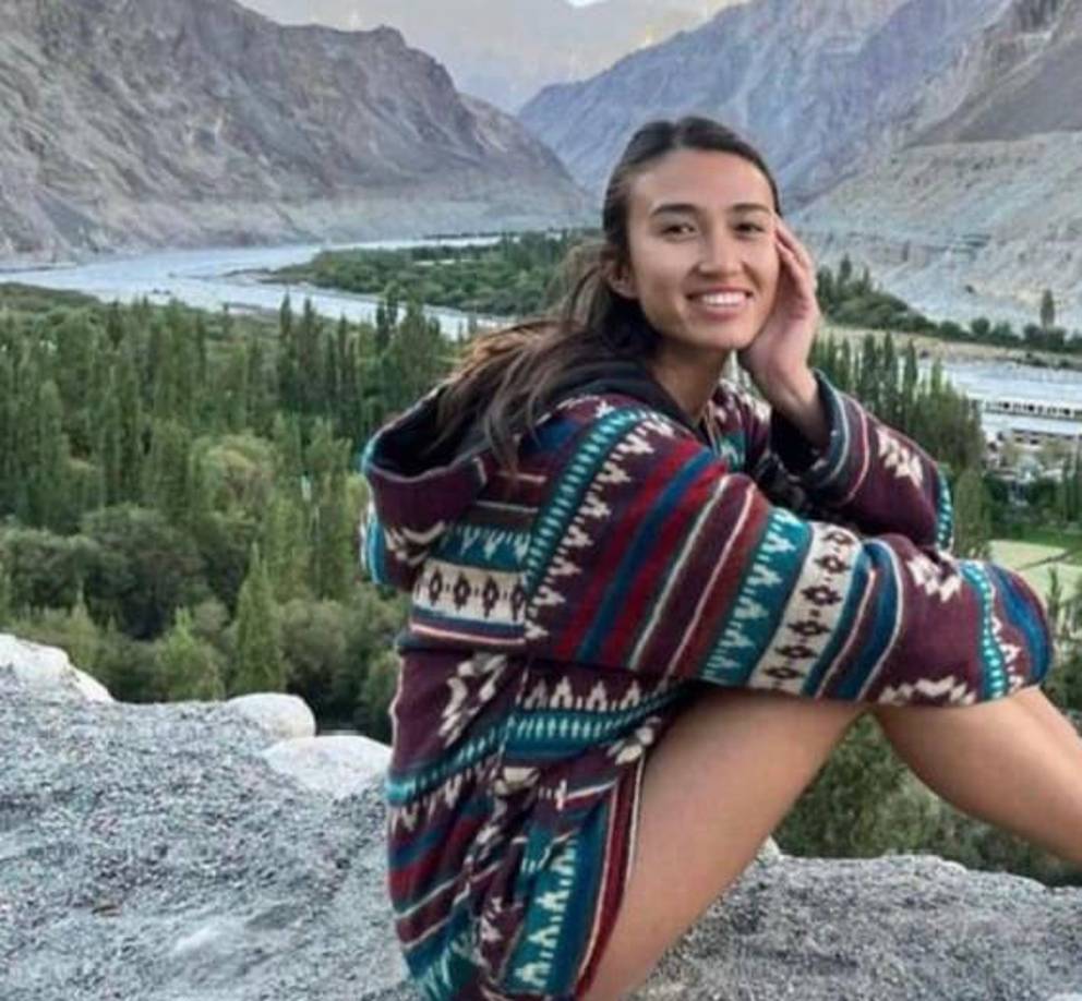 Noa estaba en el festival de música electrónica en el sur de Israel cuando Hamás la secuestró y la arrastraron desde Israel a Gaza. Noa es rehén de Hamás.