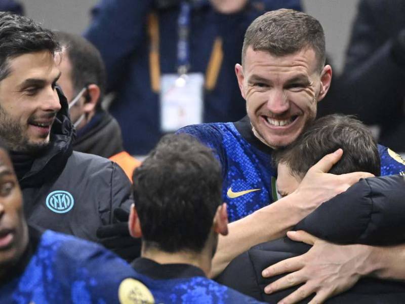 La plantilla del Inter celebró a lo grande la gran victoria como local.