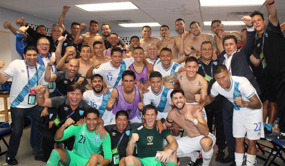 La plantilla de Guatemala no paró de celebrar y en los camerinos armaron una fiesta por el histórico pase a cuartos de final de la Copa Oro 2023.