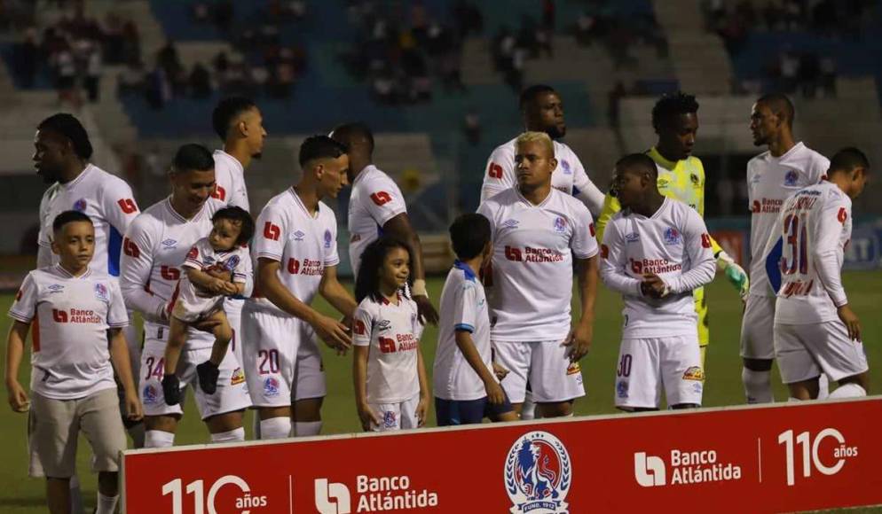 Olimpia se presentó con 8 bajas ya que están con la selección de Honduras. 