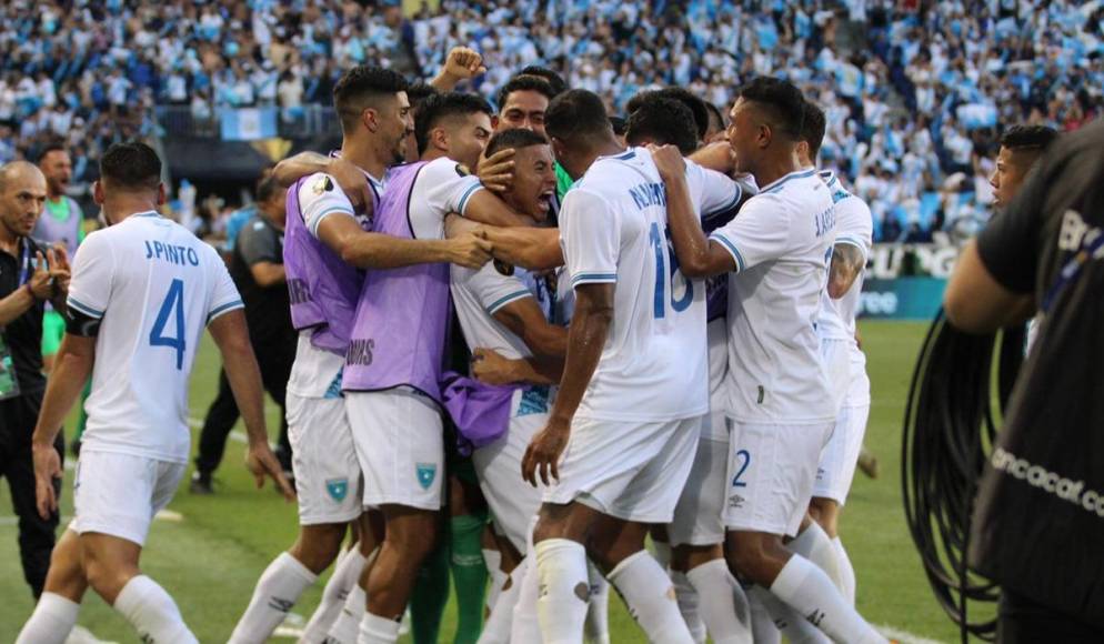 La locura se desató en la selección de Guatemala tras el espectacular triunfo. 
