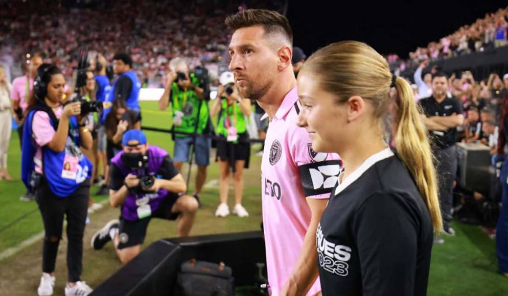Messi tuvo un gran gesto con Harper Beckham, la hija del exjugador inglés. 