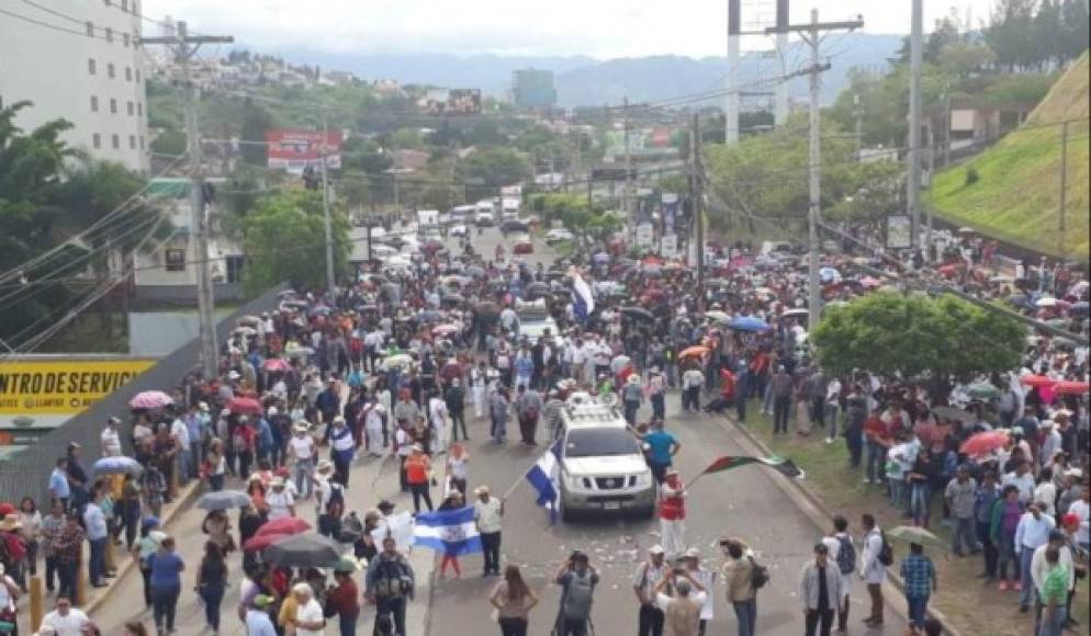 Una imagen de la manifestación en el bulevar Suyapa de Tegucigalpa.