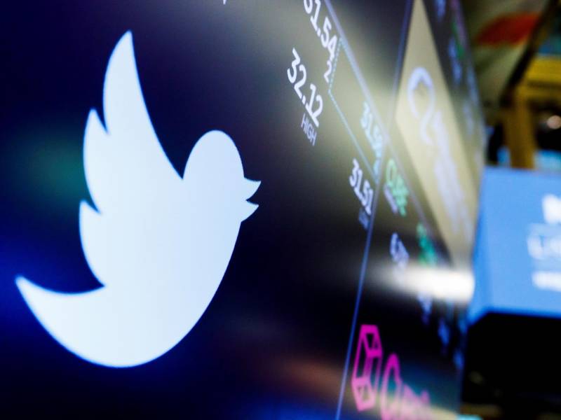 En la imagen un registro de archivo de un logo de Twitter durante una sesión bursátil en la Bolsa de Valores de Nueva York.