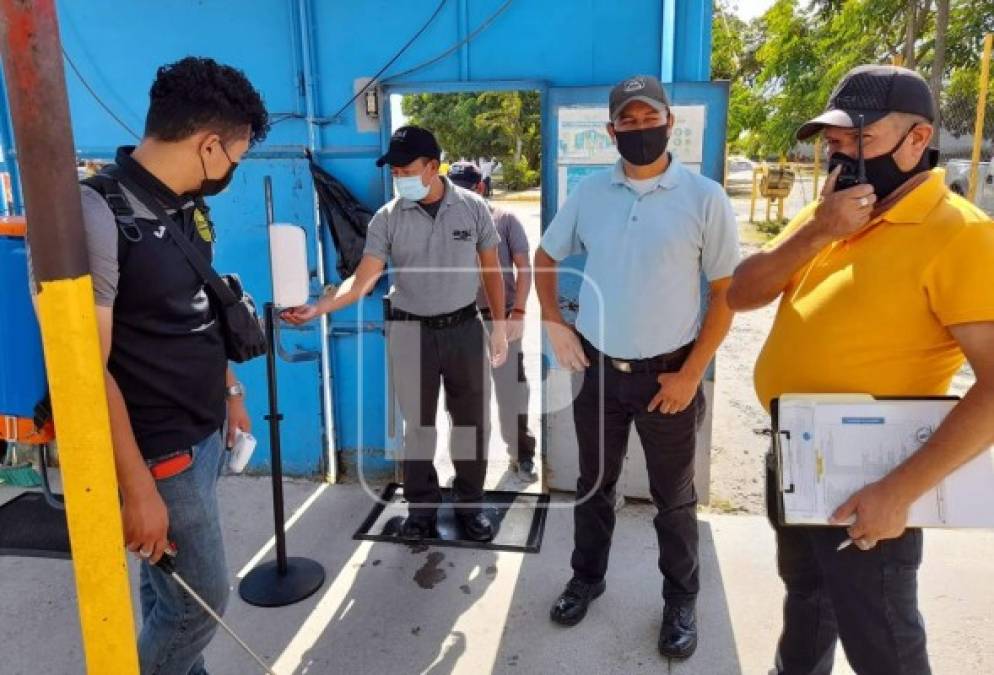 Personal autorizado por el Real España ingresó al estadio Olímpico.