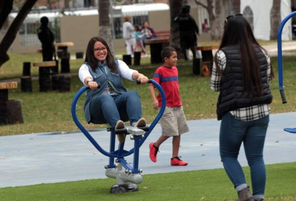 Hondureños se divierten en primer parque modelo