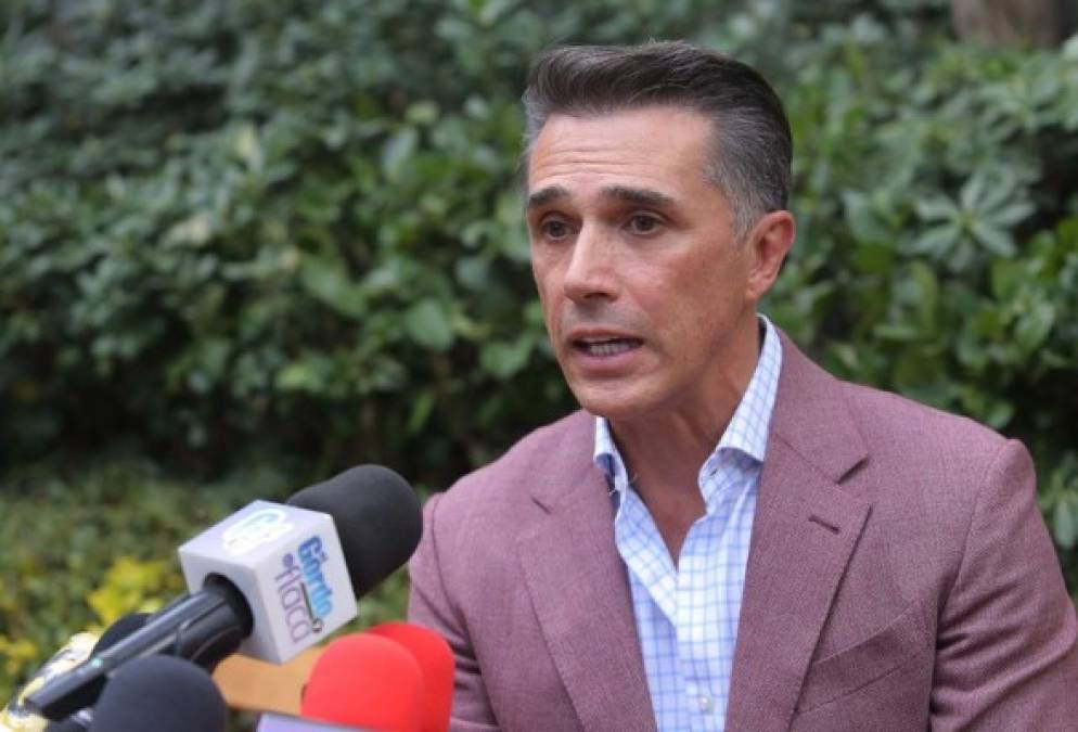El ex integrante de Garibaldi, Sergio Mayer, actual diputado también busca su reelección en los comicios del próximo domingo.