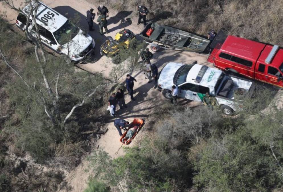 El cruce de familias y menores indocumentados por la frontera sur de EUA se ha disparado en los últimos meses, según datos del servicio de Aduanas y Protección Fronteriza (CBP). Los inmigrantes continúan arriesgando su vida para ingresar ilegalmente a EUA antes de que Donald Trump asuma la presidencia. Fotos AFP.