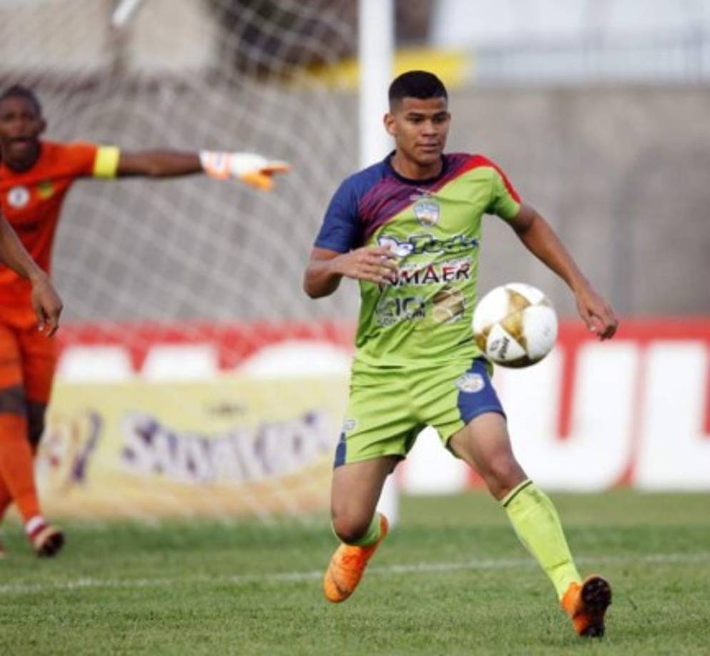 El delantero colombiano Sebastián Colón finalizó su préstamo en el Real de Minas y ahora regresará al club dueño de su ficha, el Marathón. Tiene 21 años.