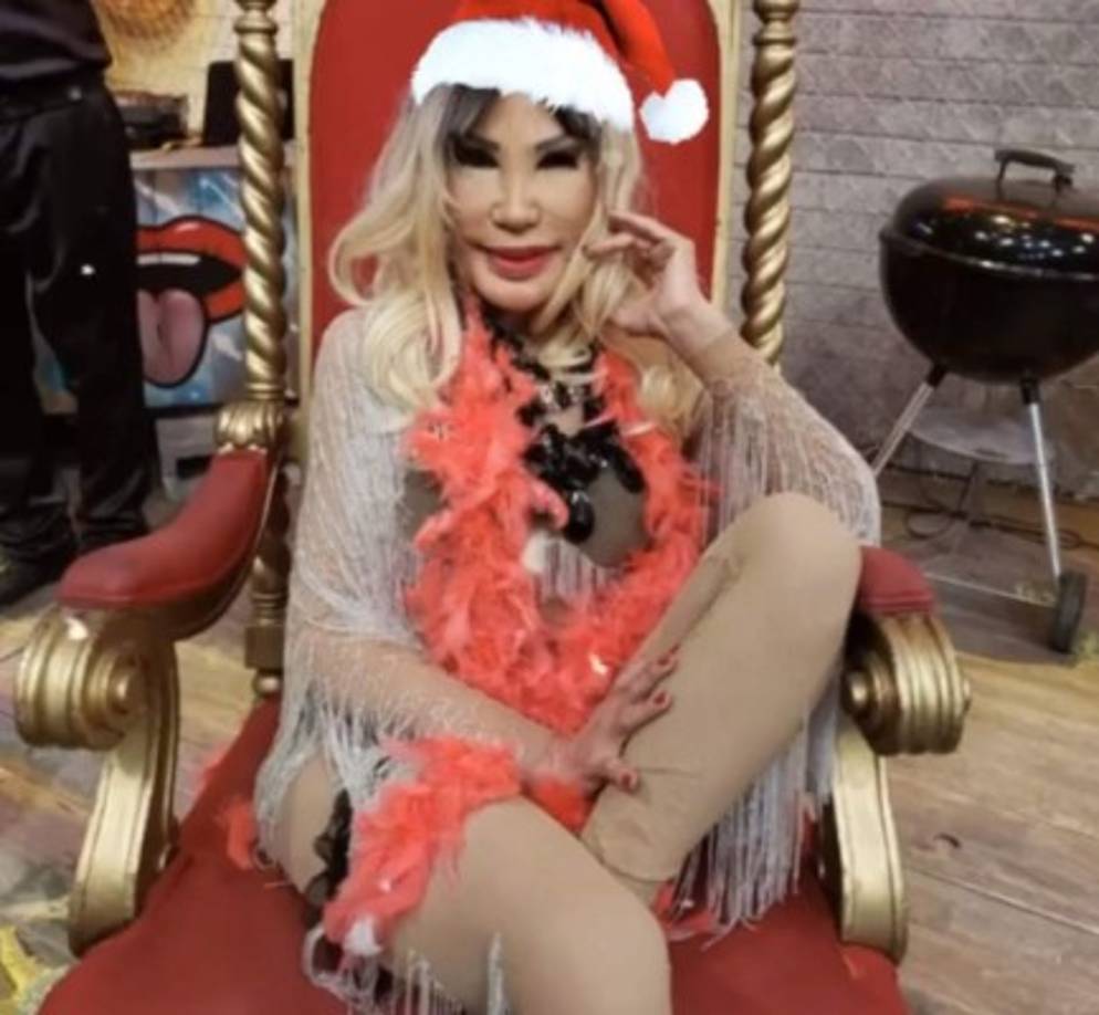 Según su cirujano, la edad y salud de Lyn no es nigún problema, ya que ella pasa haciendo ejercicios y lleva una vida bastante saludable.