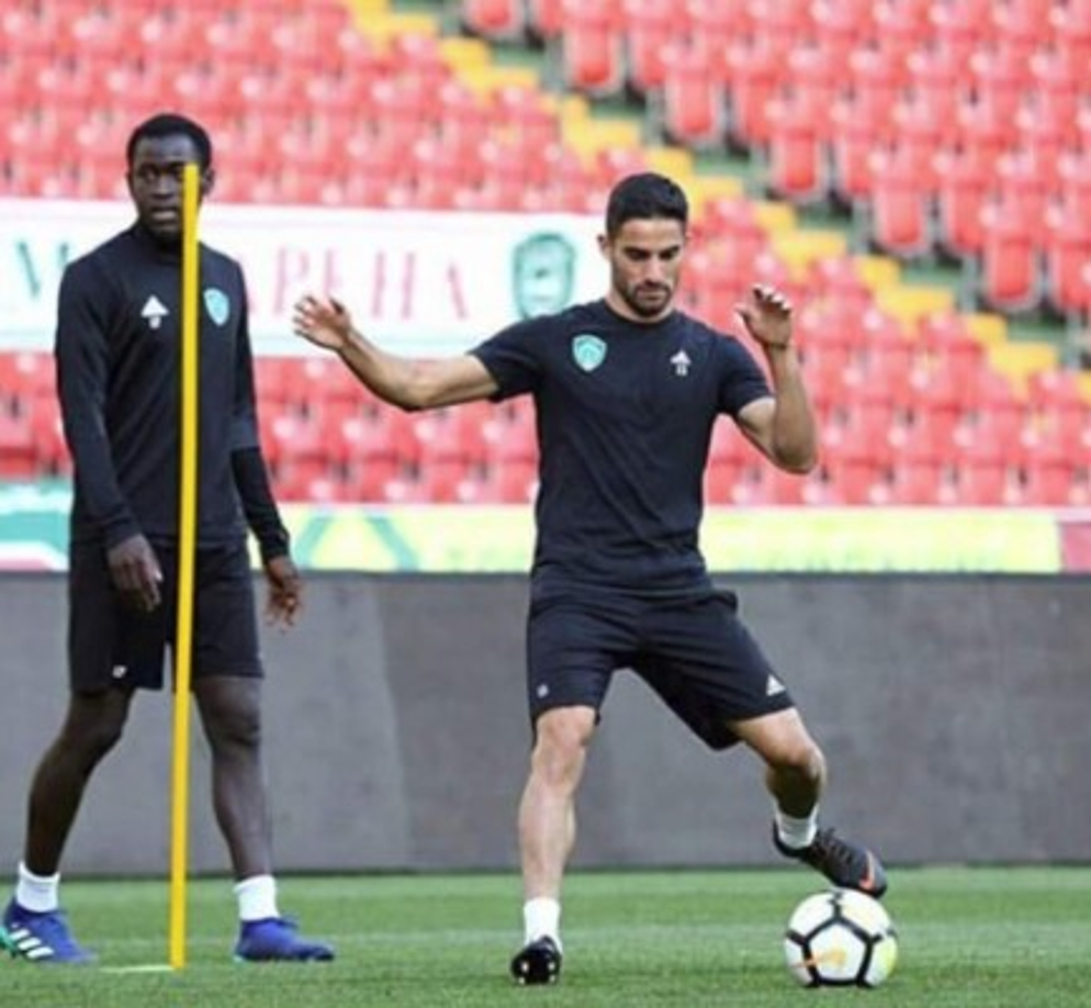 El lateral iraní de 24 años milita en un equipo checheno de la Premier rusa, con una ficha de casi tres millones de dólares.