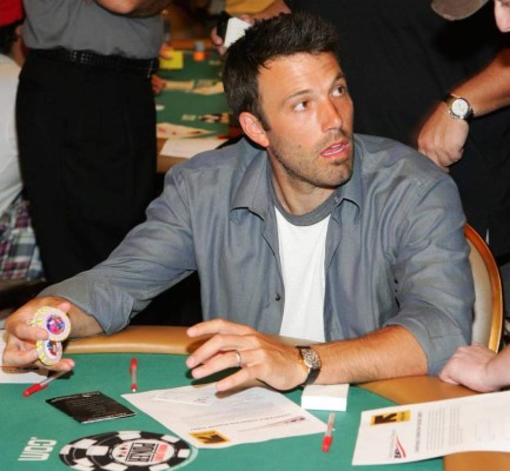 6. Ben Affleck ha sido expulsado de un casino por supuestamente contar cartas.<br/>Ben Affleck ha sido visto disfrutando el juego de vez en cuando. Sin embargo, el actor también habría sido expulsado del Hard Rock Hotel and Casino en 2014, después de supuestamente contar las cartas.<br/>