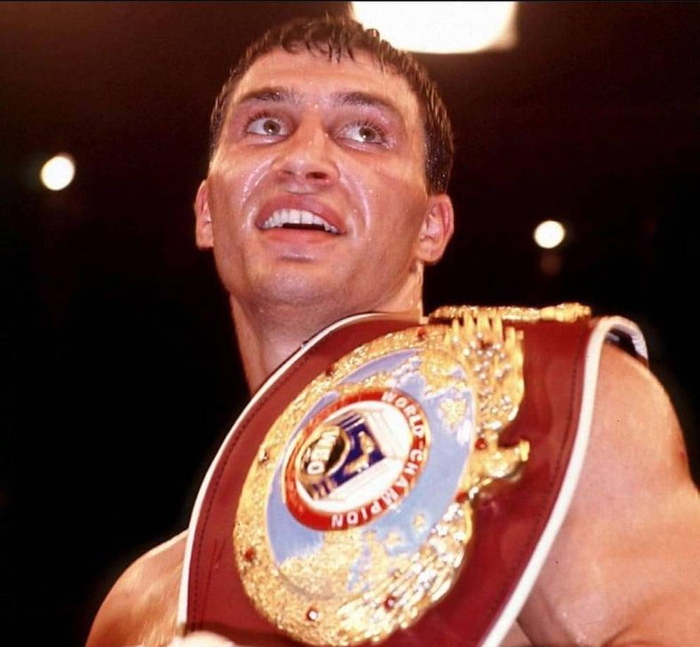 Vitali Klitschko en su carrera como boxeador consiguió 15 victorias por el título mundial de peso pesado.