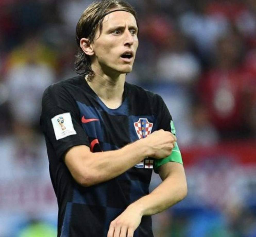 En Italia ya dan cifras del fichaje de Modric por el Inter de Milán. 'Il Giornale' asegura que el Inter ofrecería al Madrid 15M€ por la cesión y 25 en la opción de compra en 2019. Su contrato: 4 años, a razón de 10M€ netos cada uno.