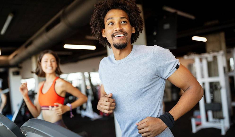 ¿Se recomienda entrenar en ayunas para quemar grasa?